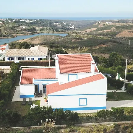 Arrifana Pura Hébergement de vacances *